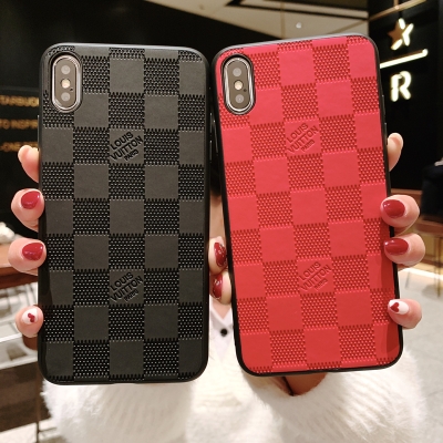 Louis Vuitton（ルイヴィトン）iPhone用スマートフォンケース 2色