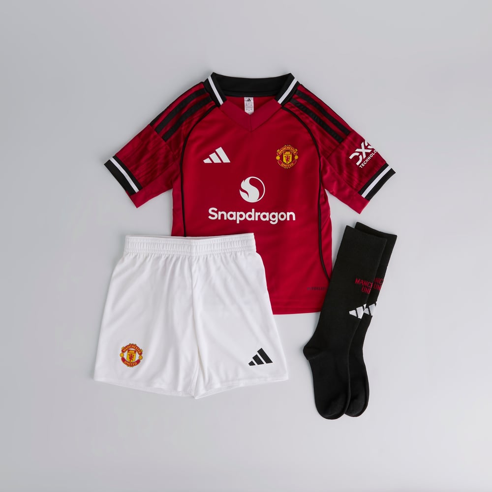 Kid's Manchester United 2025/26 Goalkeeper Long Sleeve Shirt
