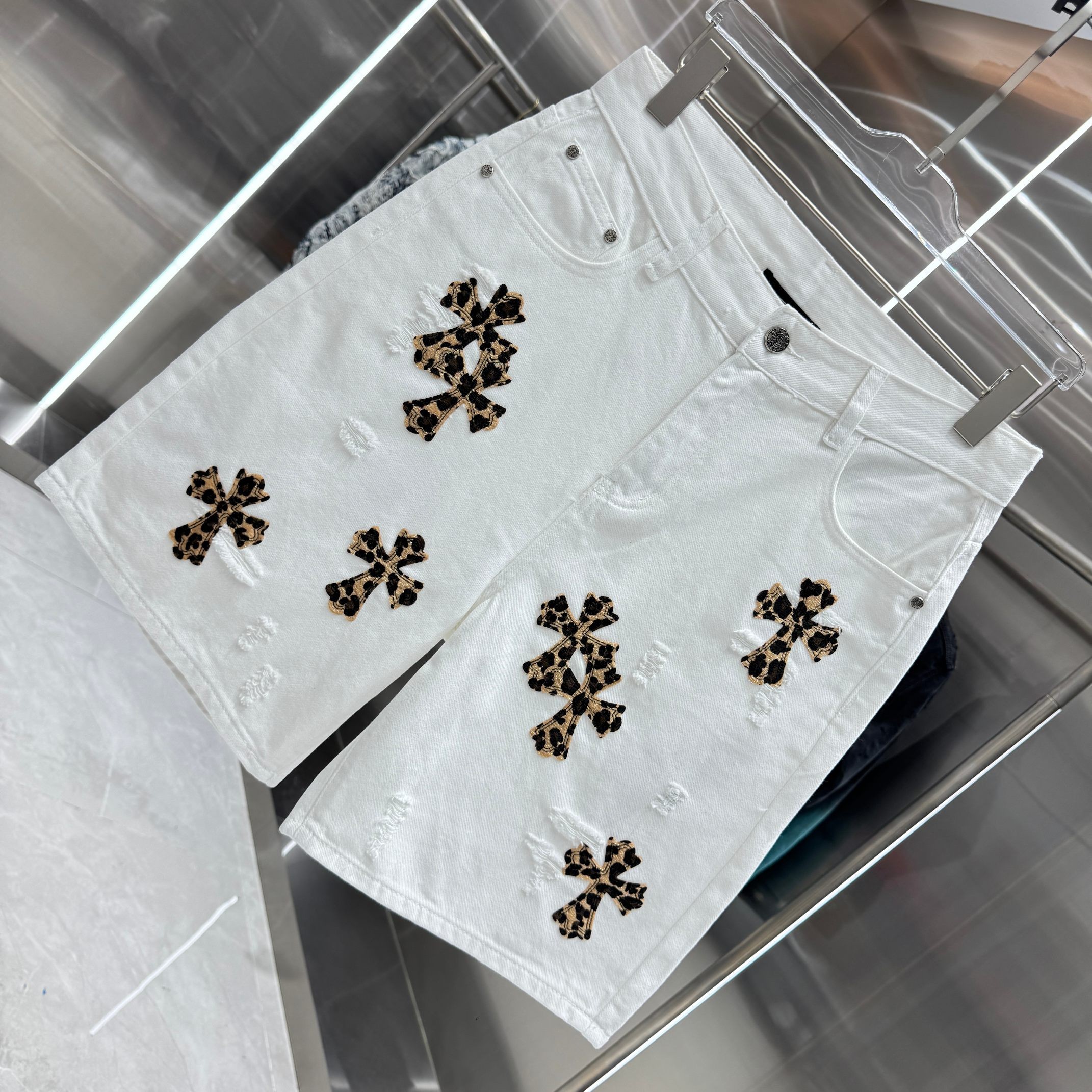 Chrome Hearts クロムハーツ ダメージ加工 レオパード柄 クロス デニムショーツ