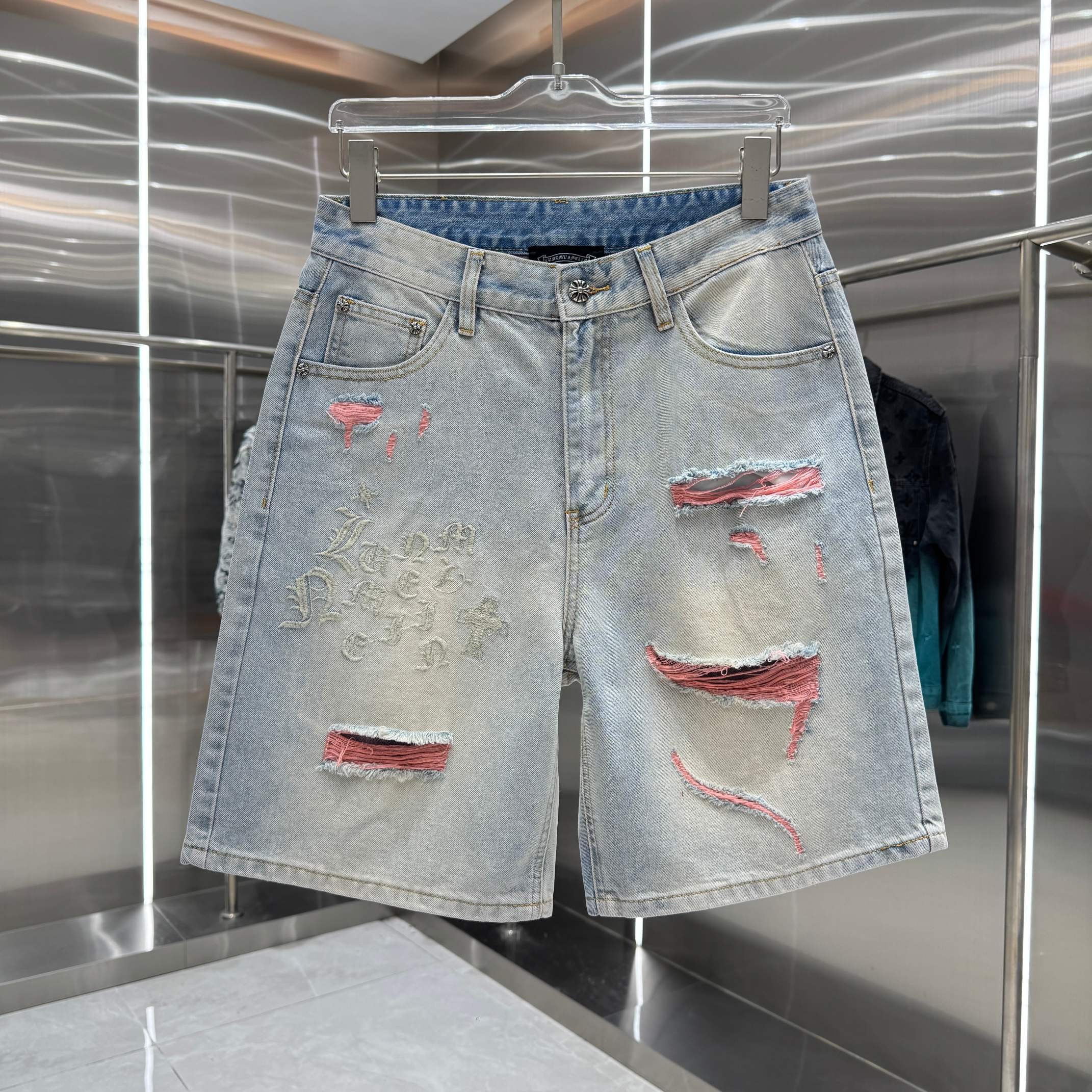 CHROME HEARTS クロムハーツ ダメージ加工 クロス刺繍 デニムショートパンツ ブルー