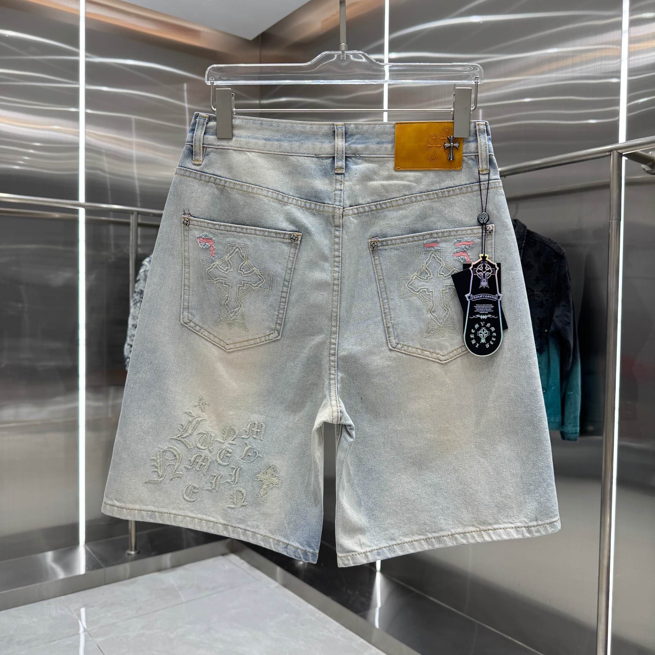 CHROME HEARTS クロムハーツ ダメージ加工 クロス刺繍 デニムショートパンツ ブルー