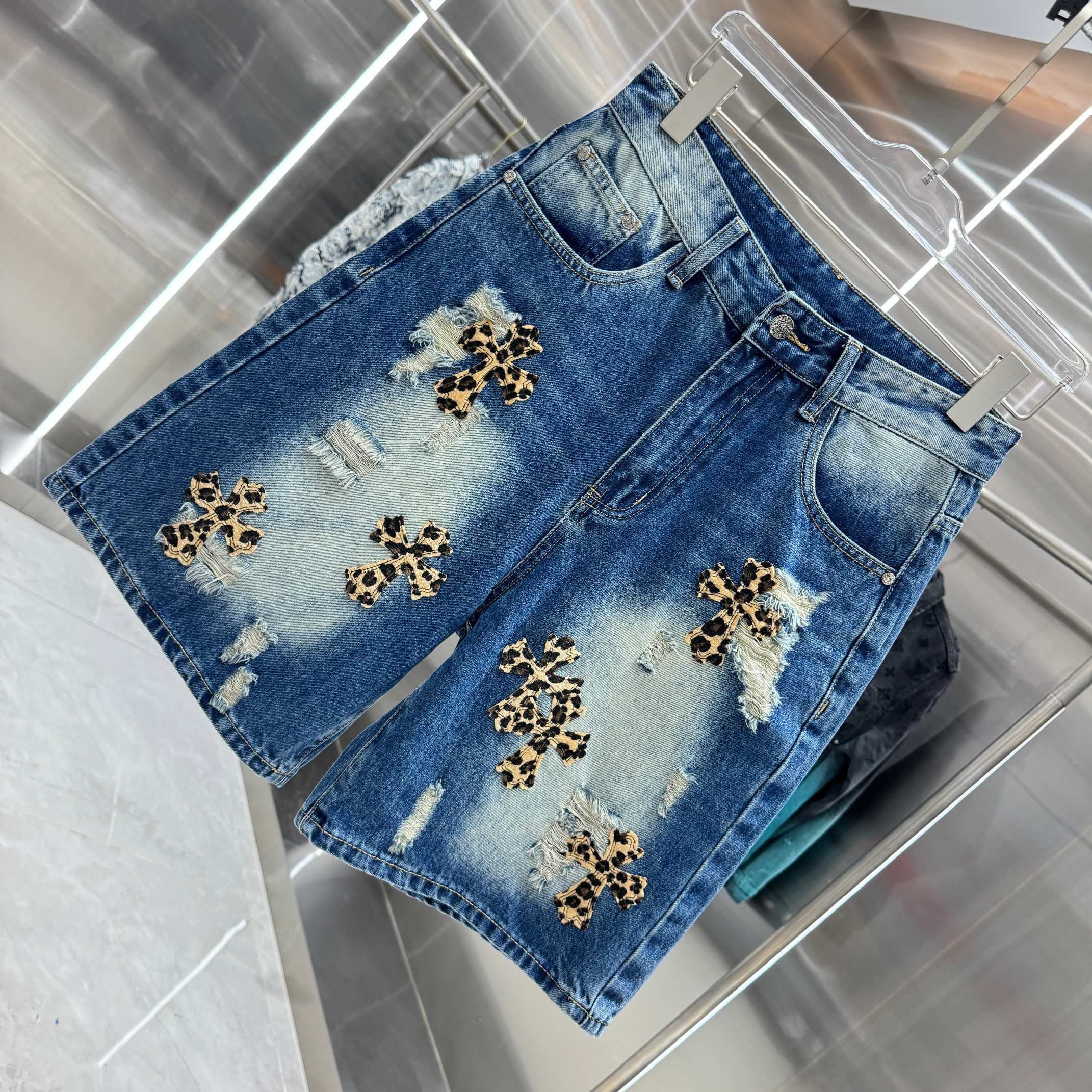 Chrome Hearts クロムハーツ デニムショートパンツ ダメージ加工 ヒョウ柄 クロスモチーフ ブラック/ブルー/ホワイト