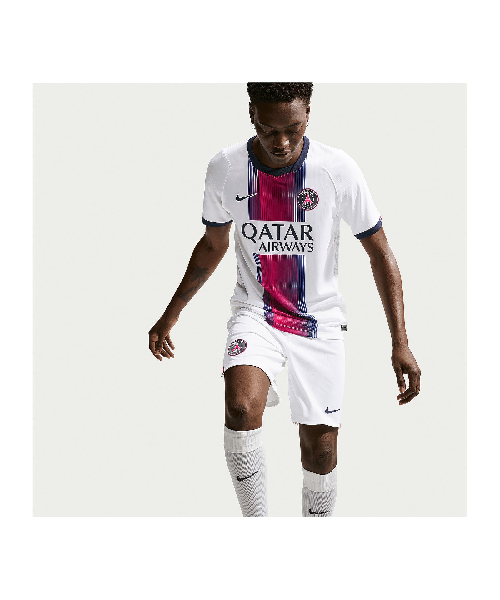 Paris Saint-Germain Auswärtstrikot 2026/2027 Weiß F101