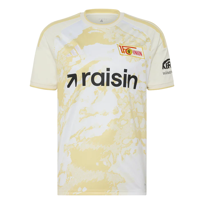 Union Berlin 2026/27 sesongen tredje bortedrakt (beige/gull)