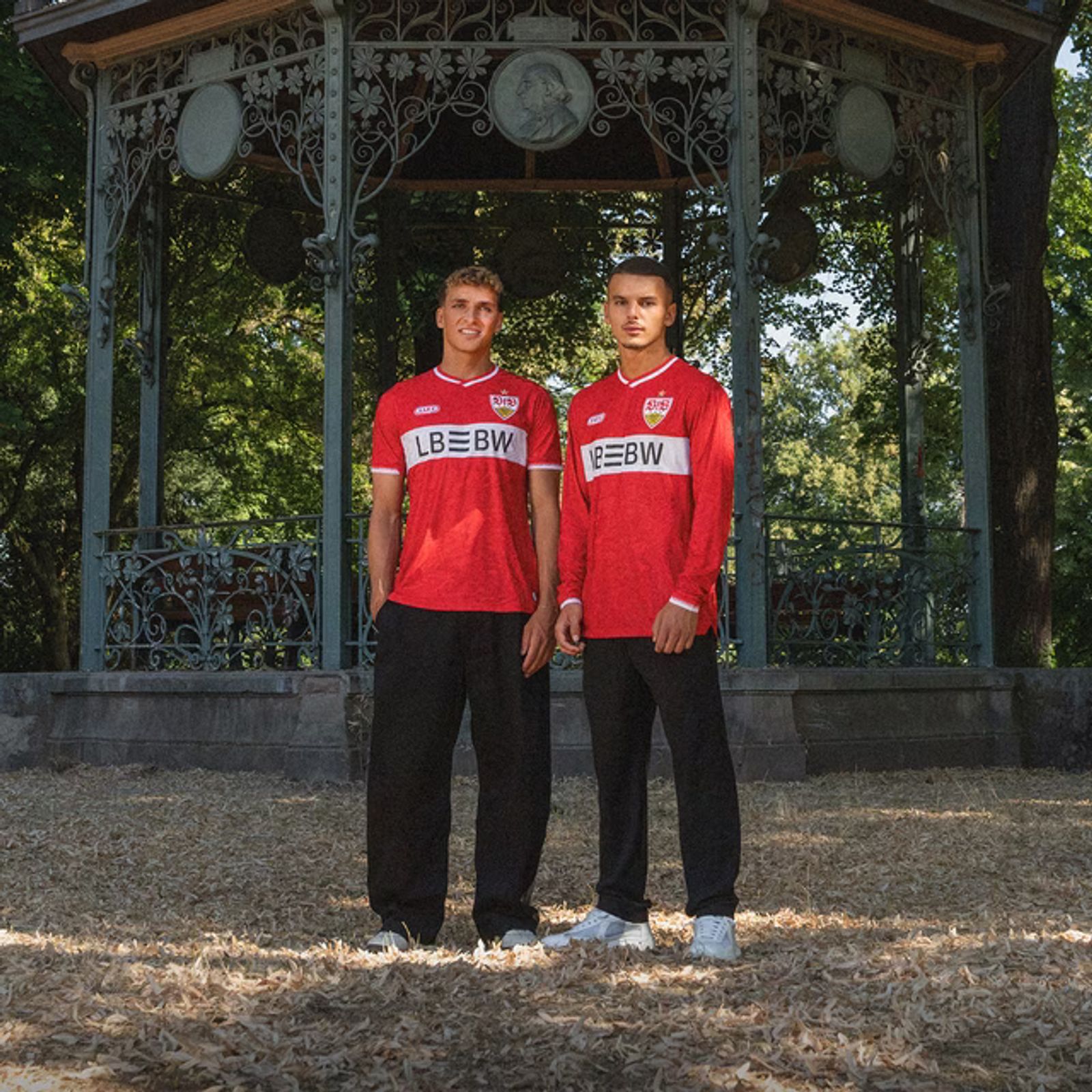Stuttgarter Fußball-Club Auswärtstrikot mit langen Ärmeln für die Saison 2026/2027