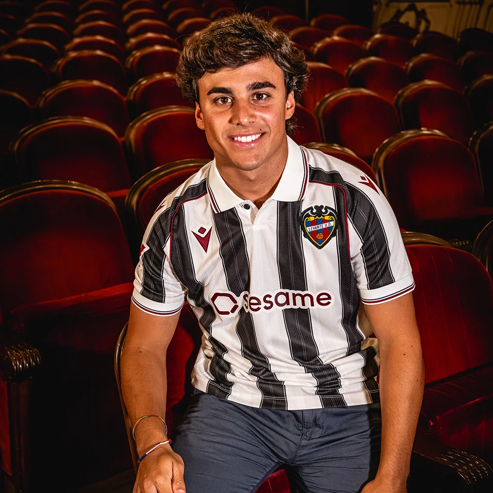 Levante 26/27 Away Kit
