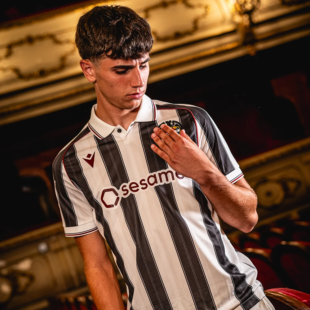 Levante 26/27 Away Kit