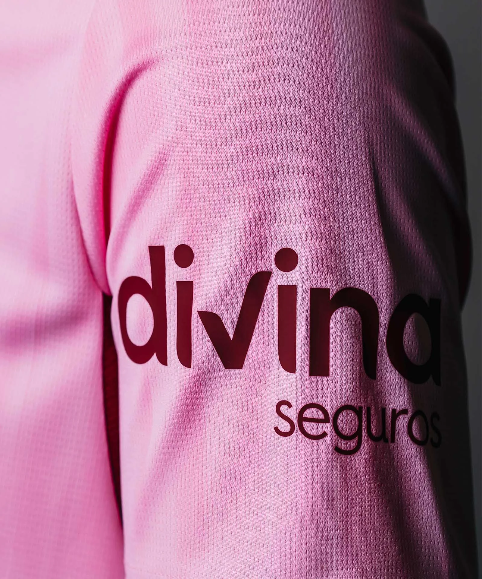 Valencia 26/27 Third Kit