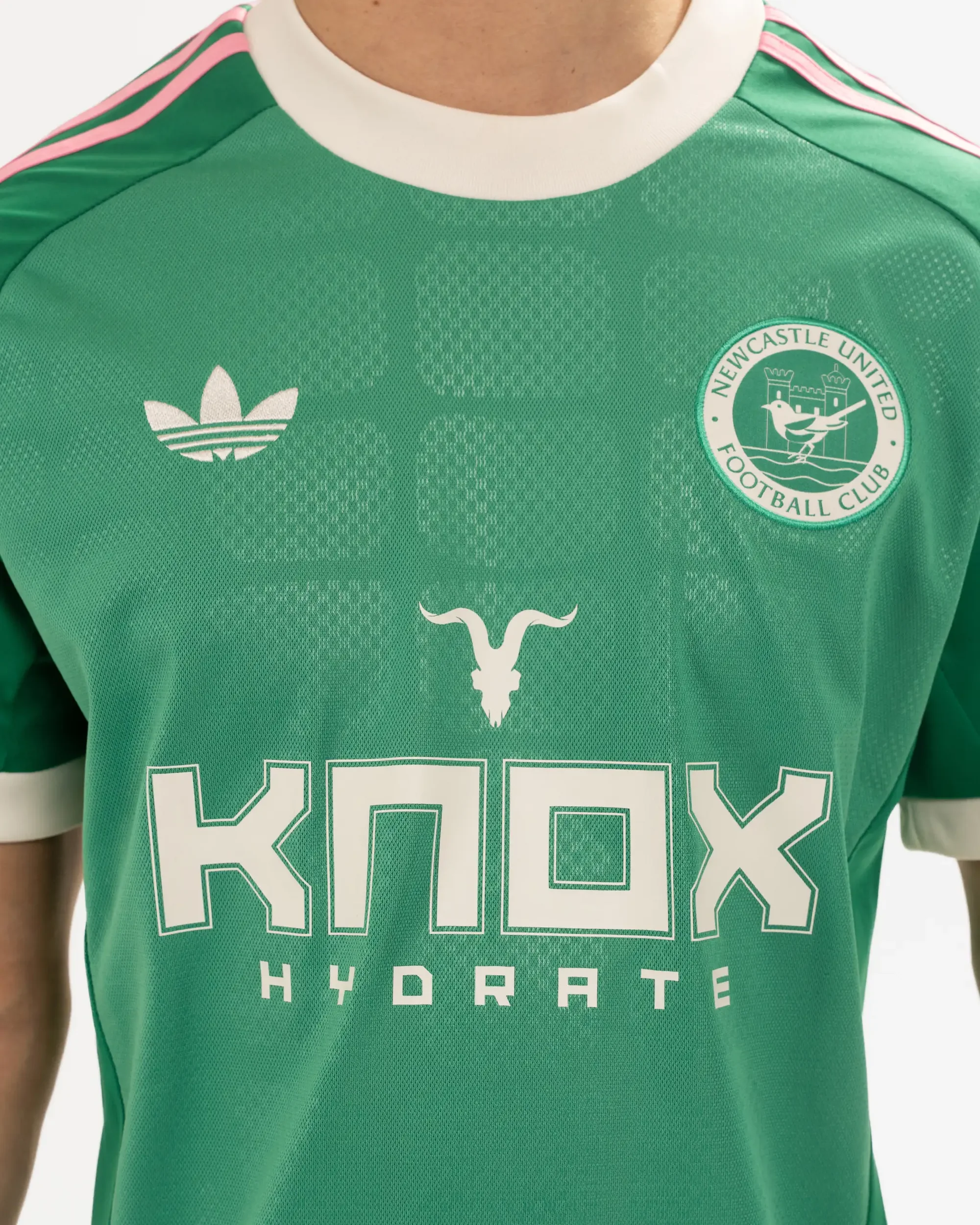 Newcastle United 26/27 Green Goalkeeper Shirt